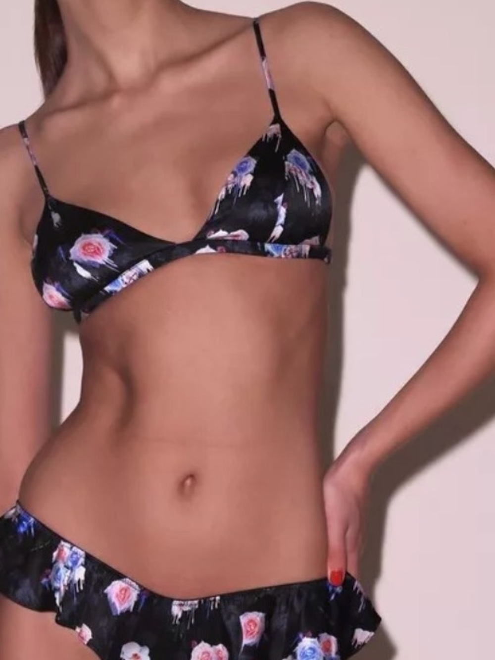 Fleur du Mal Luxe Black Silk Floral Triangle Bra Size Small NWT